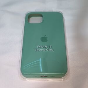 Apple iPhone 13 Silicone Case - Mint Green